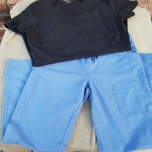 Scrubs set